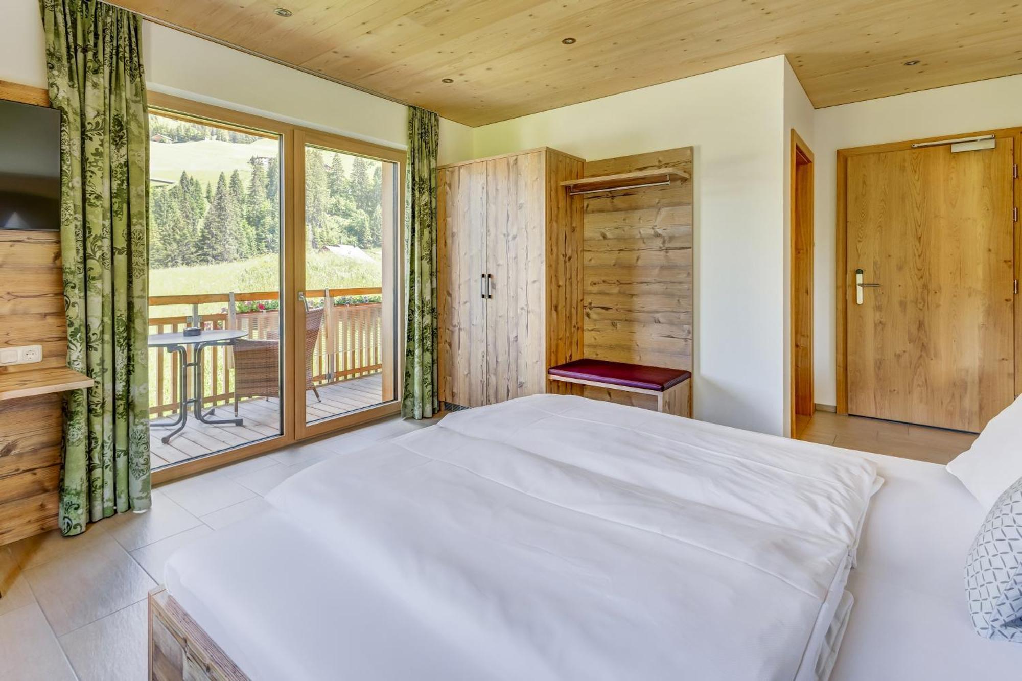 Lisas - With Wellness And Breakfast Hotel Schröcken Eksteriør billede